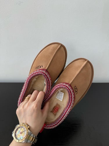 UGG Tazz slippers