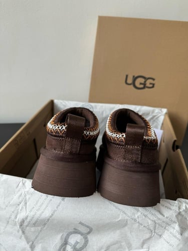 UGG Tazz slippers