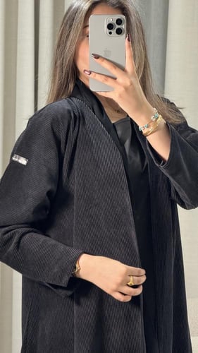 عبايه شتوية مخمل مخطط