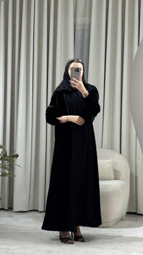 عباية شتوية مخمل × كريب ملكي