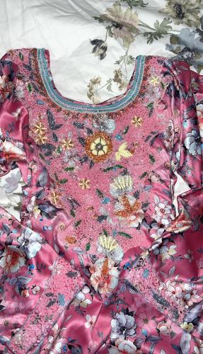 مخور ‏Disney princess جاهز مخيط مُزين بالخرز والخي...