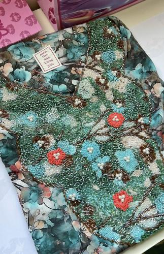 قماش حرير ايطالي ستايل شتوي مُزين بالشك