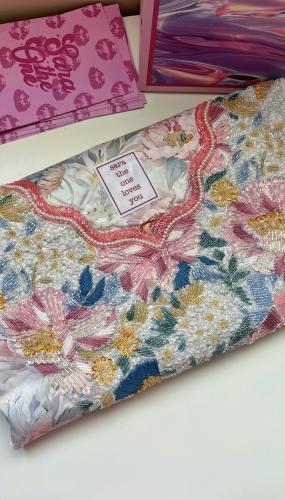 مخور Riom قماش من الحرير الايطالي مُزين بالشك