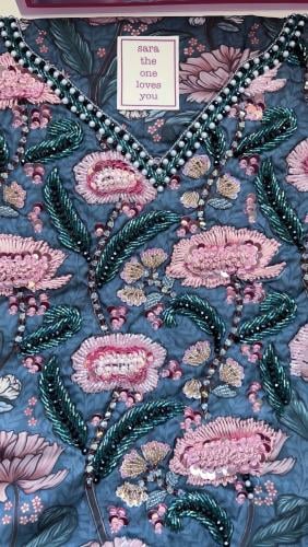 مخور Yara قماش من الحرير مُزين بالشك اليدوي