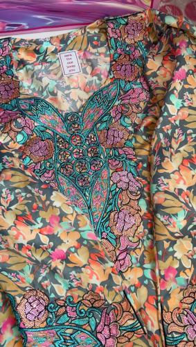 مخور Layan مخور جاهز مخيط مُزين بالفصوص وخيوط بالج...