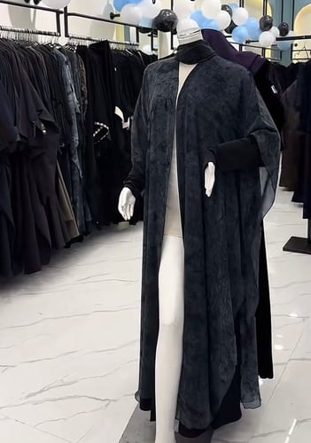 عباية قطعتين من شيفون داخلي سادة والخارجي مشجر