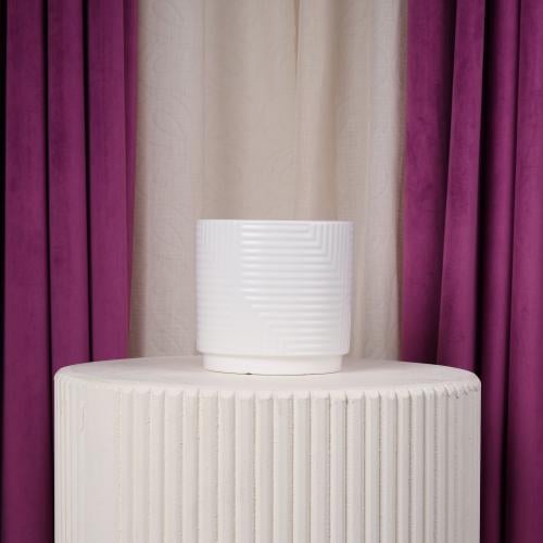 فازة ورد سيراميك وسط ابيض