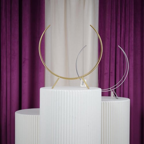 ستاند حديد ذهبي شكل هلال