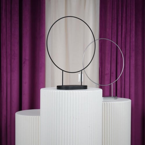 ستاند حديد أسود شكل دائرة