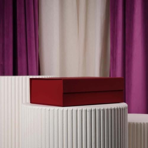 علب تركيب وسط احمر