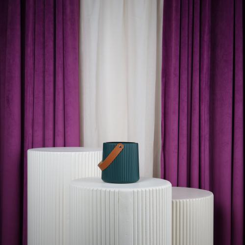 فازة ورد بلاستيك زيتي