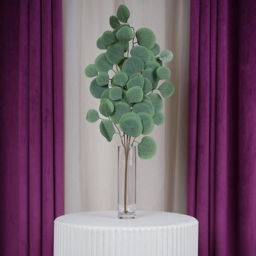 باقة ورق شجر أخضر فاتح