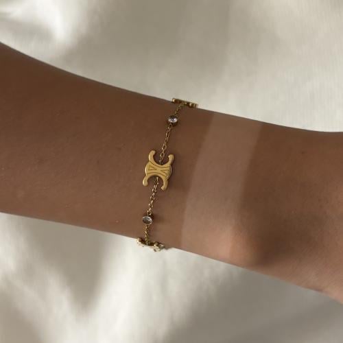 اسوارة Celine