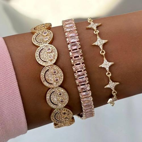 تشكيلة Happy Face Pink