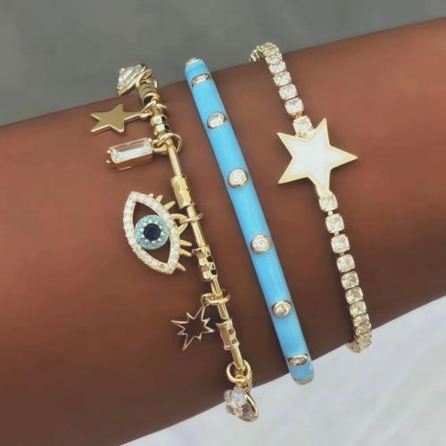 تشكيلة ٣ قطع