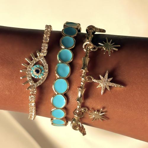 تشكيلة ٣ قطع