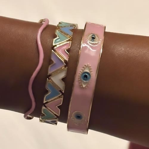 مجموعة وردي وملون