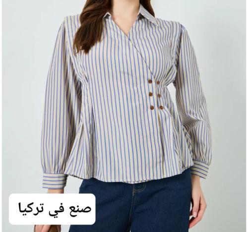 بلوزة نسائية زرقاء مخطط لفّ ملفوفة (صناعة تركية )م...