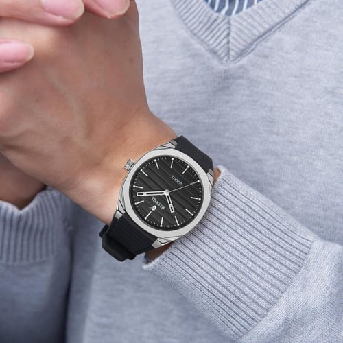 ساعة كاجوال سير ربل فضي اسود تصميم قوتشي رجالي من...