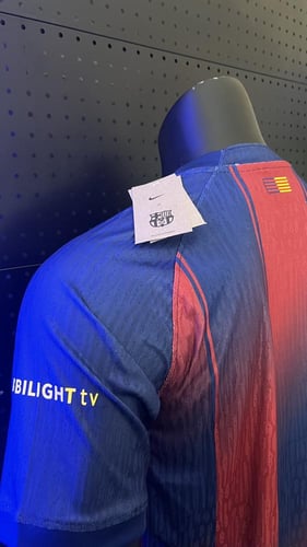 تيشيرت- برشلونة الاساسي 26-25