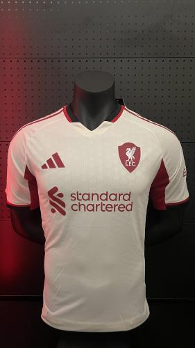 تيشيرت- ليفربول الاحتياطي 26-25