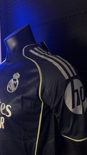 تيشيرت-ريال مدريد الاحتياطي26-25