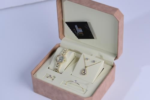 طقم إكسسوارات نسائية