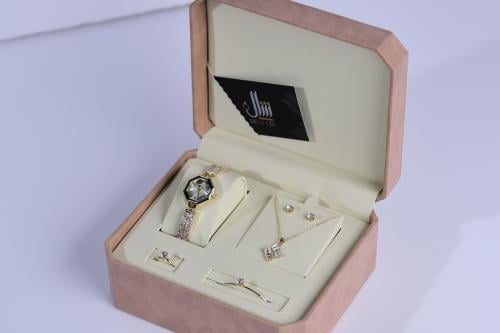 طقم إكسسوارات نسائية