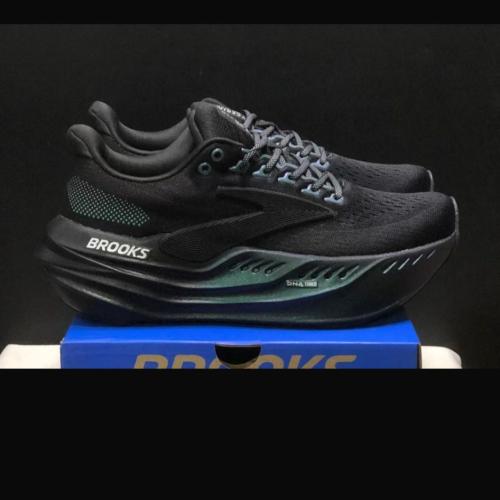BROOKS