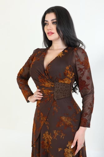 فستان “شيفون مزهر هادئ” – أنوثة طبيعية بتفاصيل ناع...