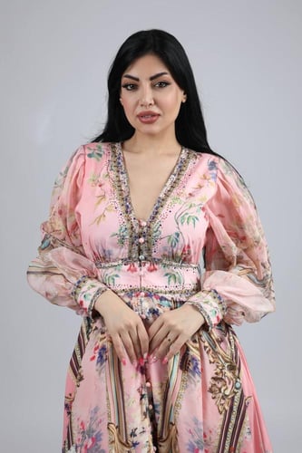 فستان ميدي قصة ذيل بطبعة مميزة