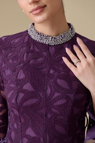 فستان ميد كم فرنسى “دانتيل أميري راقٍ” – أنوثة كلا...