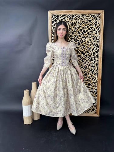 فستان مشجر باكمام انيقة