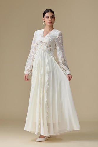 فستان شيفون تطريز ناعم على الصدر والاكمام