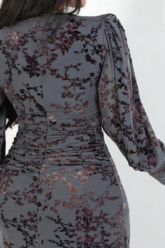 فستان “شيفون درابيه واثق” – أنوثة راقية بتفاصيل نا...