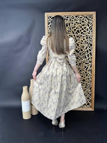 فستان مشجر باكمام انيقة