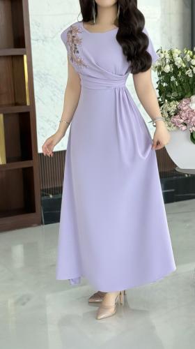 فستان “أناقة ناعمة مطرزة” – فخامة هادئة بإحساس أنث...