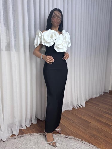 فستان اسود ماسك بورود احمر