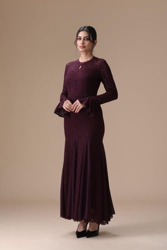 فستان “دانـتيل أميرة الكلاسيك” – فخامة ناعمة بإحسا...