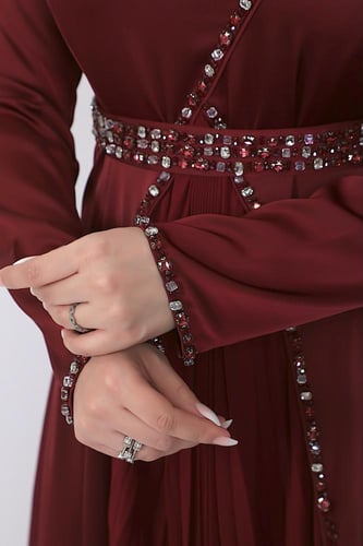 "فستان لمسة الماس"