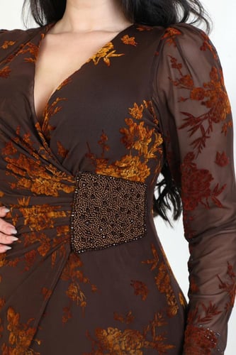 فستان “شيفون مزهر هادئ” – أنوثة طبيعية بتفاصيل ناع...