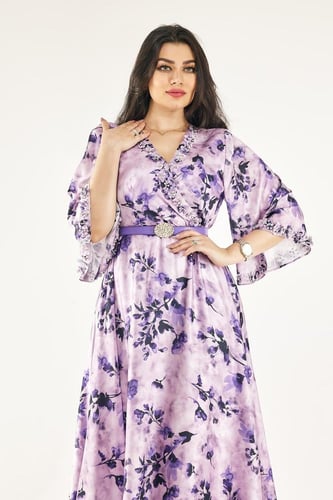 فستان طويل اكمام مع حزم على الخصر