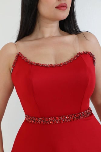 فستان “انسياب الشيفون” – أناقة حالمة بتفاصيل ناعمة...