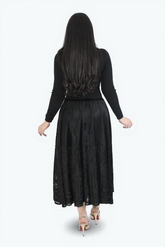 فستان “ دانتيل راقي” – أناقة متوازنة ولمسة فخامة ن...