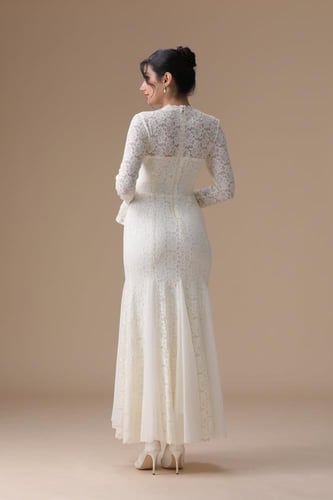 فستان “دانـتيل أميرة الكلاسيك” – فخامة ناعمة بإحسا...