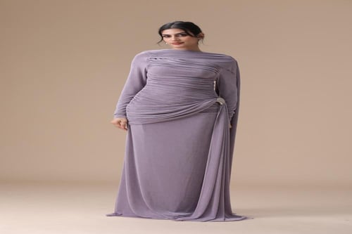 فستان درابيه بانسيابية فاخرة