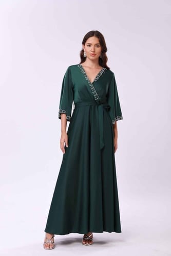 فستان طويل حرير ناعم مطرز