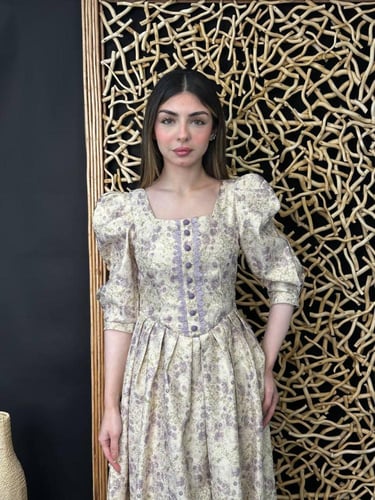 فستان مشجر باكمام انيقة