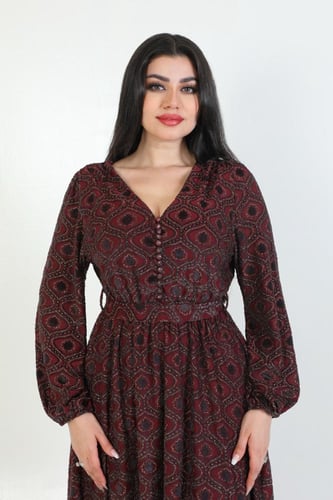 فستان “دفء النقشة” – أناقة هادئة بتفاصيل تراثية را...