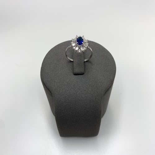 طقم مميز تصميم الماس عيار 18 الوزن 8.45